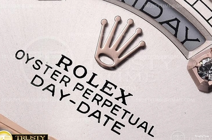 0901 RDD0219J – DayDate 36mm FreshLook 697
